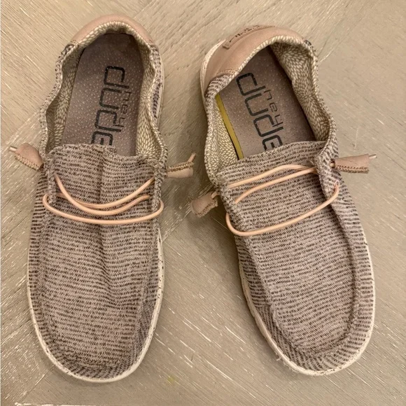 Hey Dude Women's Shoes in Tan and dusty pink - Picture 2 of 6